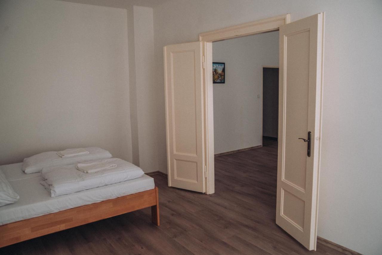 Grand Apartments In The Centre Of Teplice Esterno foto